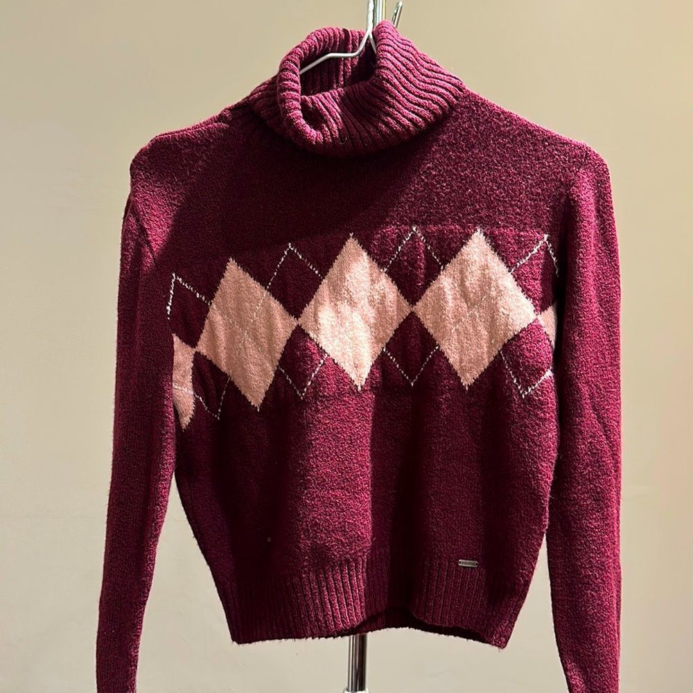 EUC Super Soft Hollister Red and Pink Argyle Turtleneck Sweater Size XS Y2K